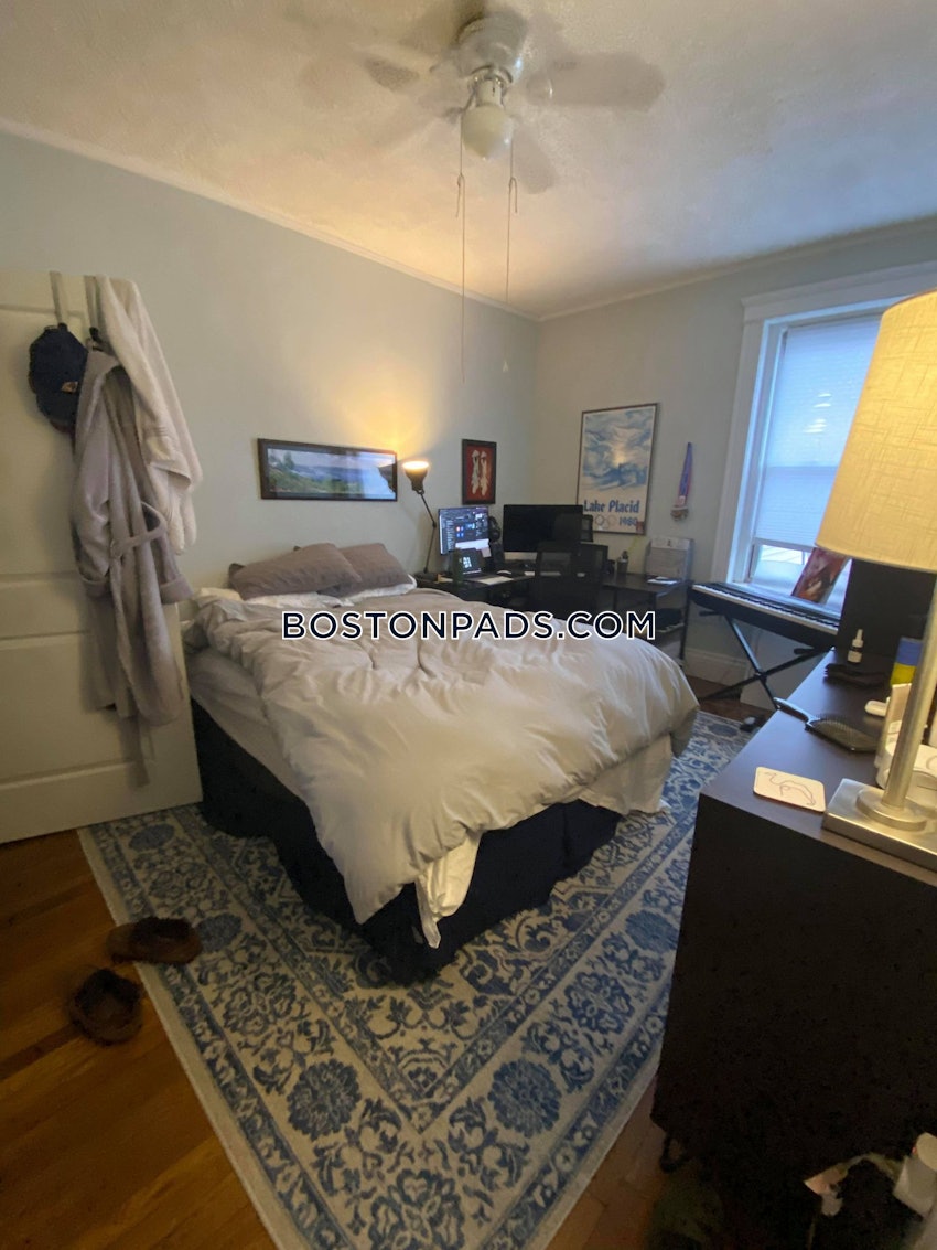 BROOKLINE- COOLIDGE CORNER - 5 Beds, 2 Baths - Image 7