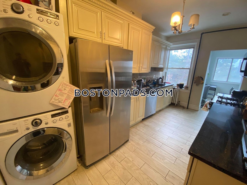 BROOKLINE- COOLIDGE CORNER - 5 Beds, 2 Baths - Image 3