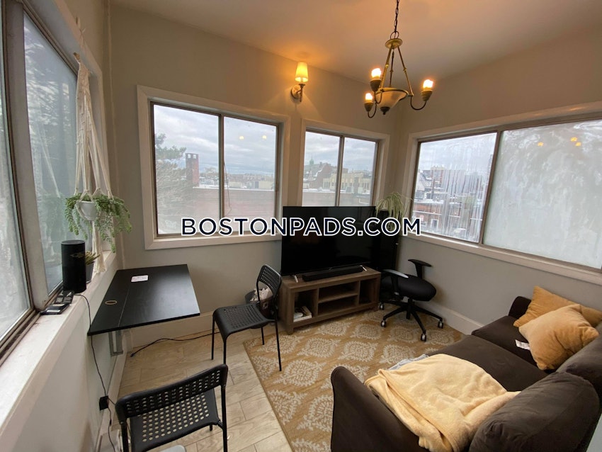 BROOKLINE- COOLIDGE CORNER - 5 Beds, 2 Baths - Image 4