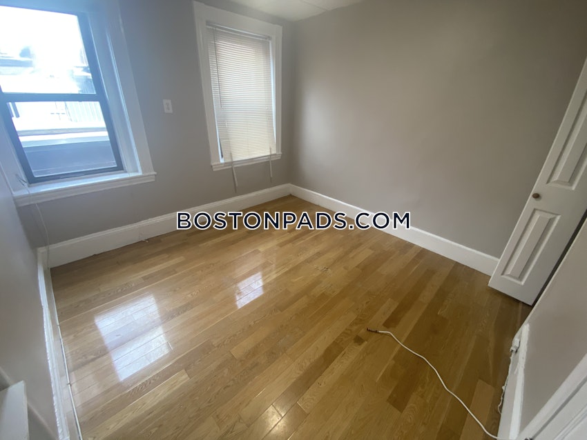 BOSTON - NORTH END - 1 Bed, 1 Bath - Image 10