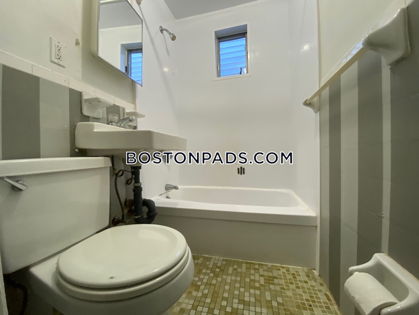 BOSTON - MISSION HILL - 3 Beds, 1 Bath - Image 17