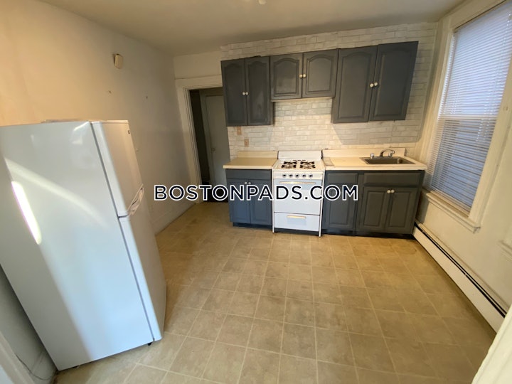 mission-hill-apartment-for-rent-3-bedrooms-1-bath-boston-3165-8032085 