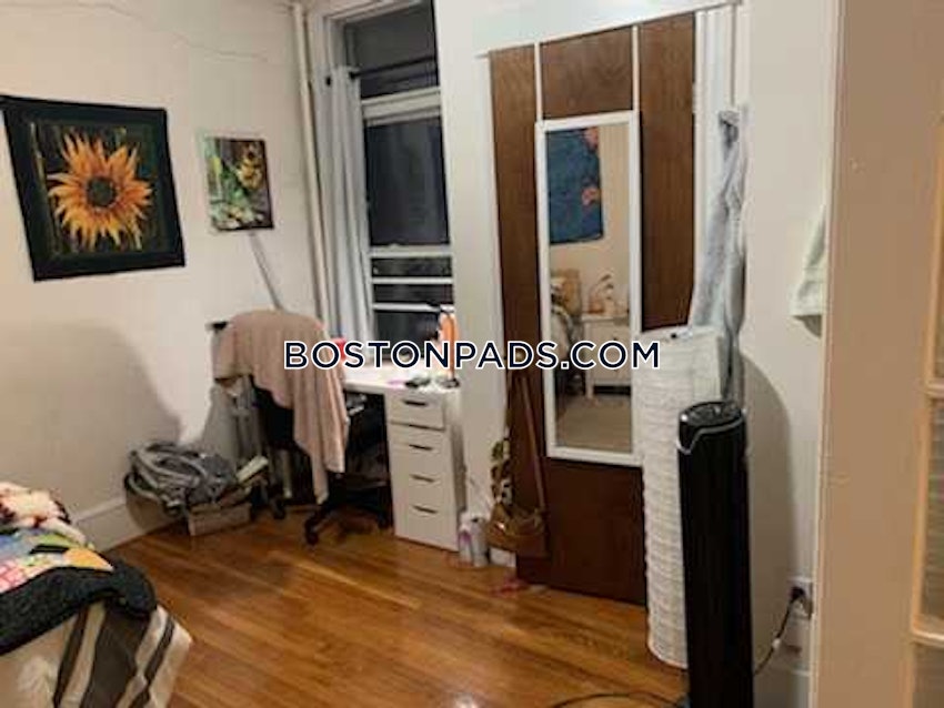 BOSTON - ALLSTON - 4 Beds, 1 Bath - Image 7