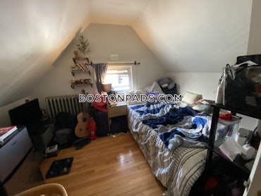 Boston - 4 Beds, 1 Baths