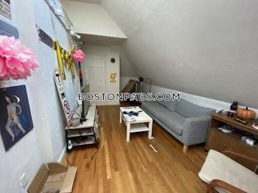 Boston - 4 Beds, 1 Baths