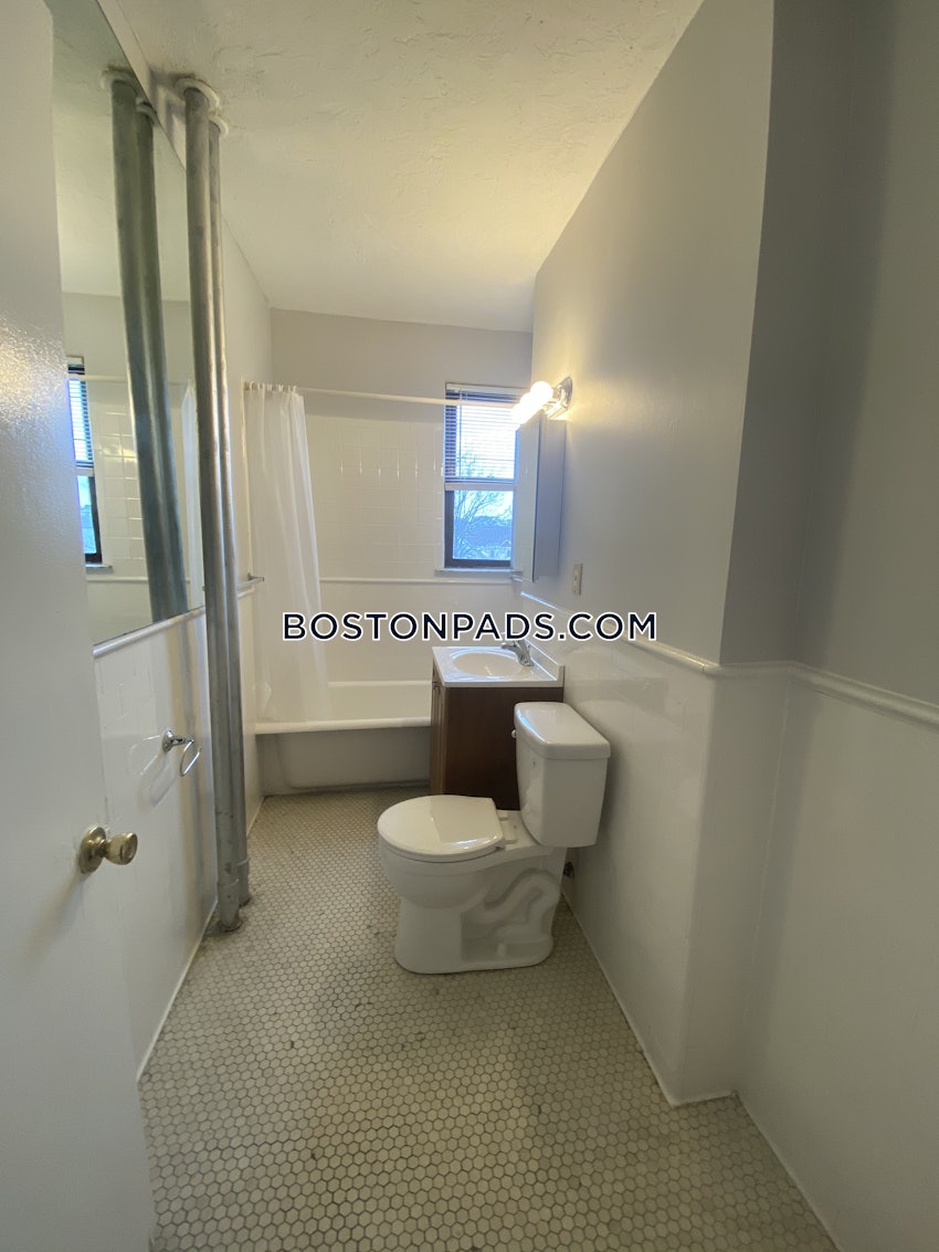 LYNN - 1 Bed, 1 Bath - Image 16