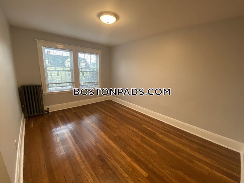 LYNN - 1 Bed, 1 Bath - Image 9