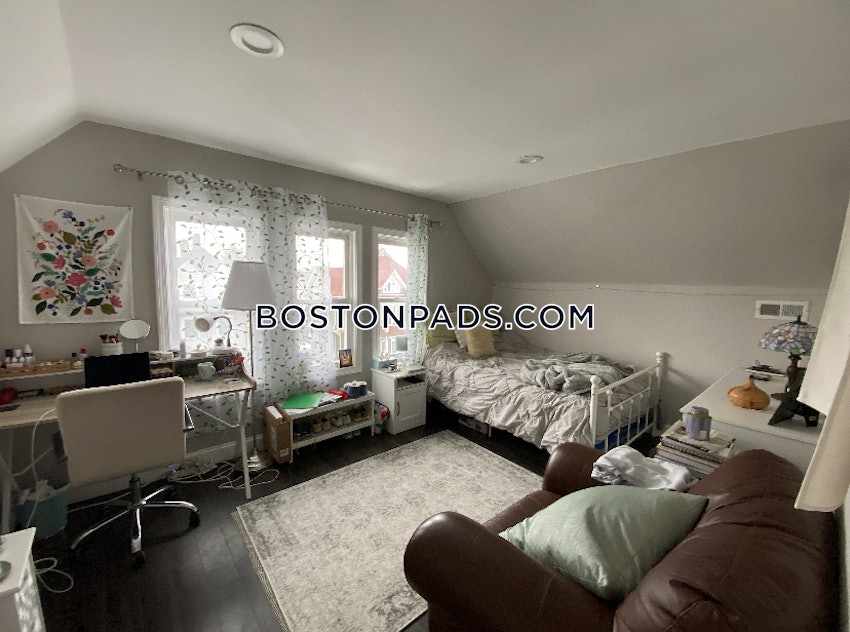 BOSTON - ALLSTON - 2 Beds, 1 Bath - Image 10