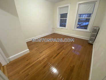 Boston - 2 Beds, 1 Baths