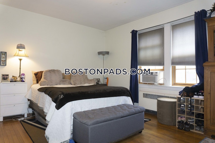 BROOKLINE- WASHINGTON SQUARE - 1 Bed, 1 Bath - Image 3