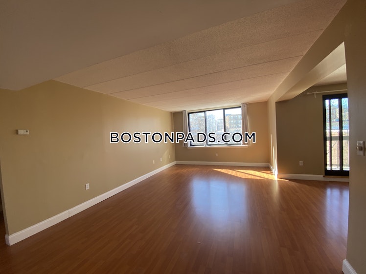 Brainerd Rd., Boston