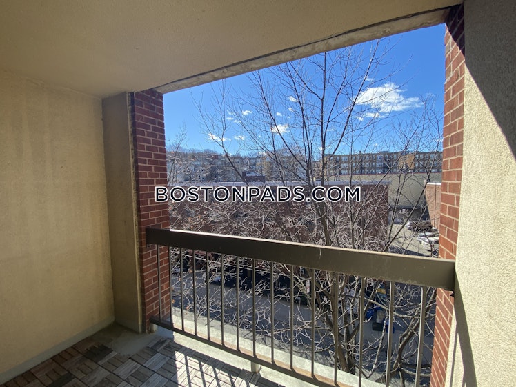 Brainerd Rd., Boston