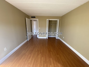 Boston - 2 Beds, 2 Baths