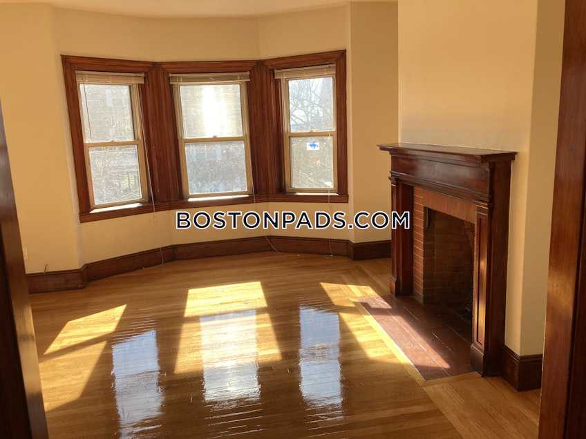 Somerville - $4,200+ /month