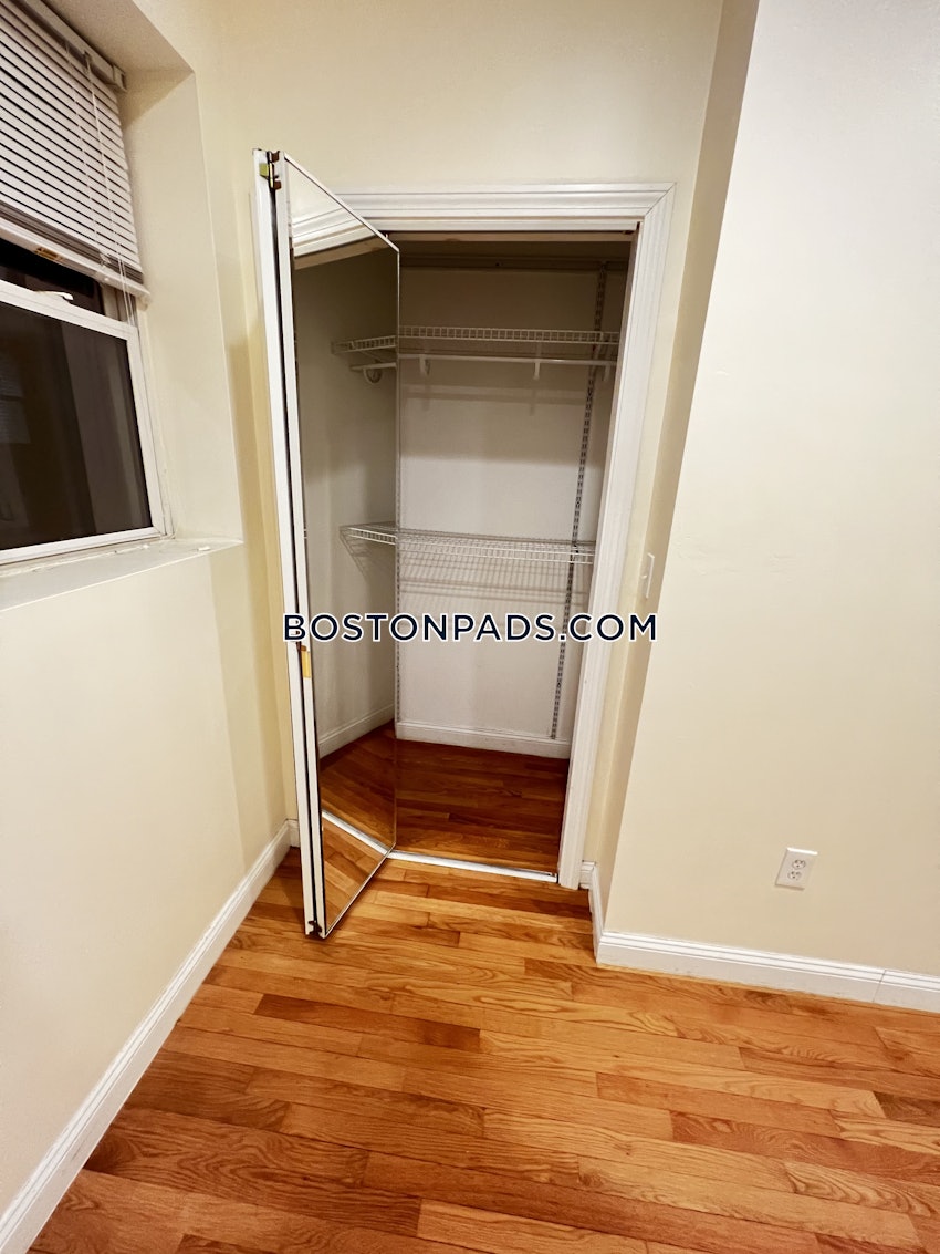 BROOKLINE - CLEVELAND CIRCLE - 4 Beds, 2 Baths - Image 13