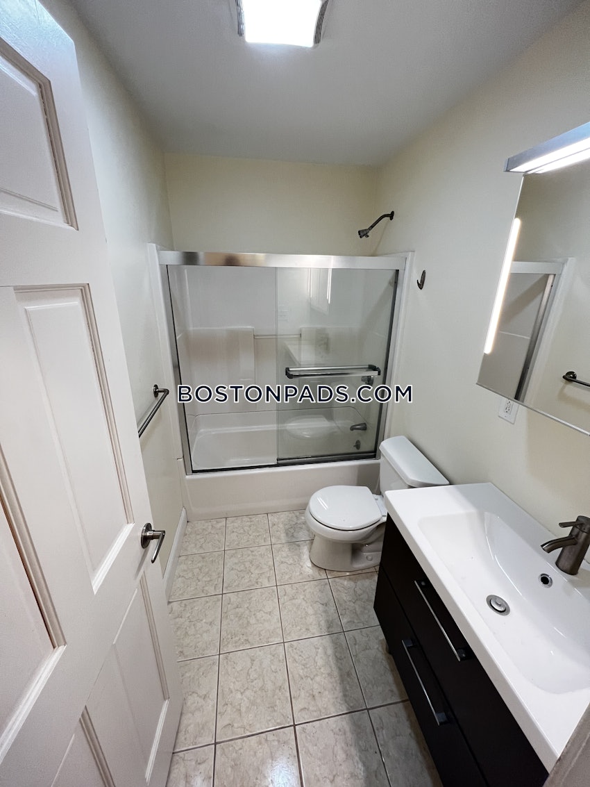 BROOKLINE - CLEVELAND CIRCLE - 4 Beds, 2 Baths - Image 19