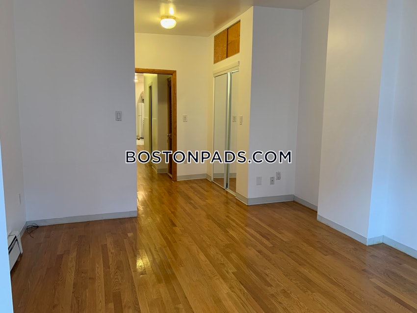 BOSTON - NORTH END - 1 Bed, 1 Bath - Image 10