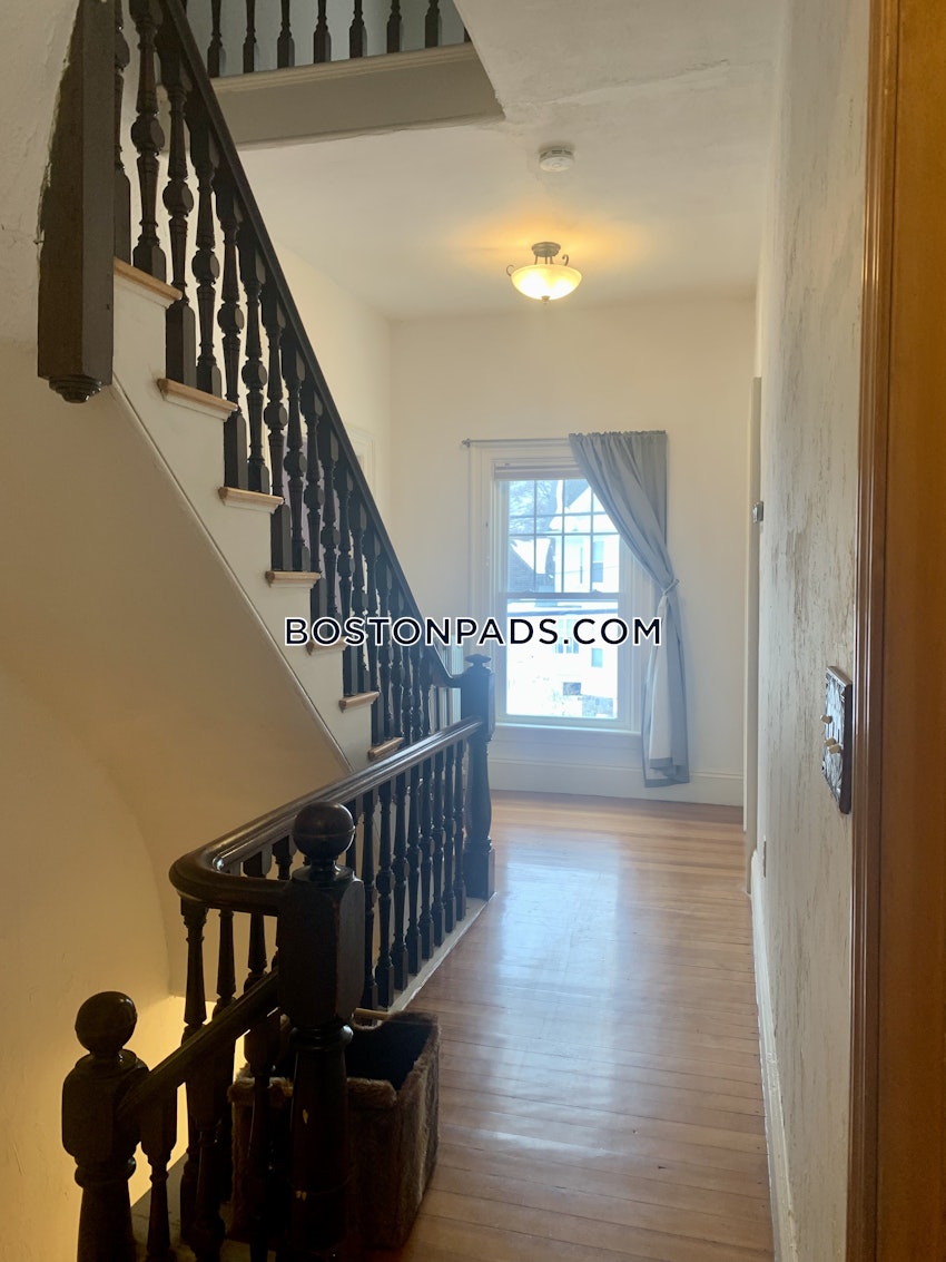 MALDEN - 3 Beds, 1 Bath - Image 16