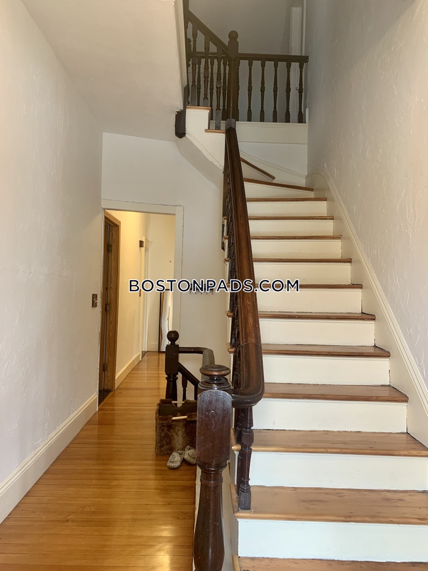 MALDEN - 3 Beds, 1 Bath - Image 9