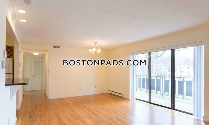 NEWTON - CHESTNUT HILL - 2 Beds, 2 Baths - Image 3