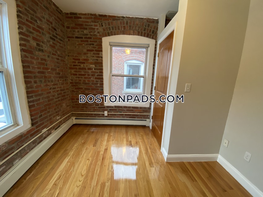 BOSTON - NORTH END - 4 Beds, 2 Baths - Image 35