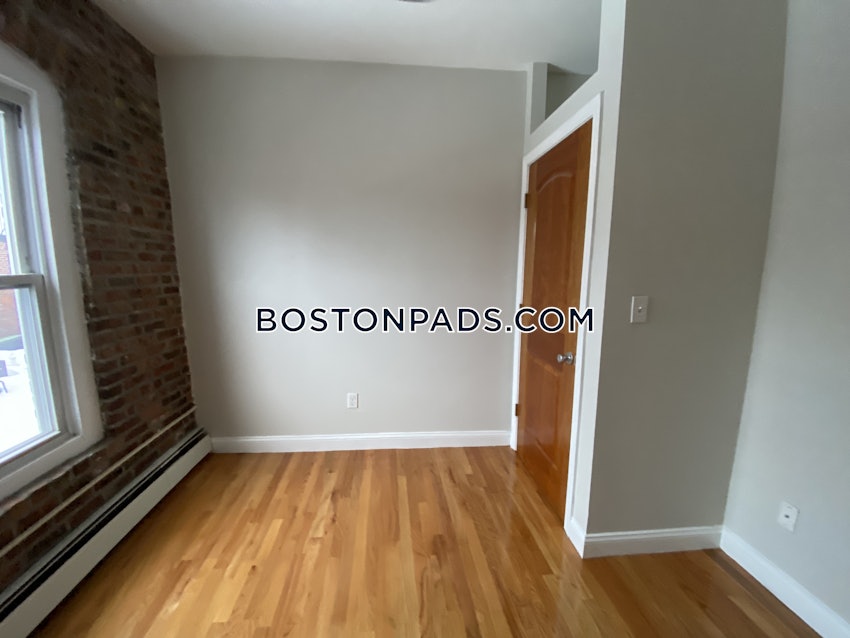 BOSTON - NORTH END - 4 Beds, 2 Baths - Image 27