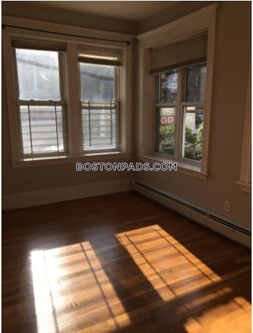 BOSTON - ALLSTON - 4 Beds, 2 Baths - Image 5