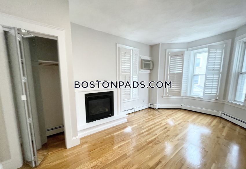 BOSTON - SOUTH BOSTON - EAST SIDE - 5 Beds, 2 Baths - Image 1