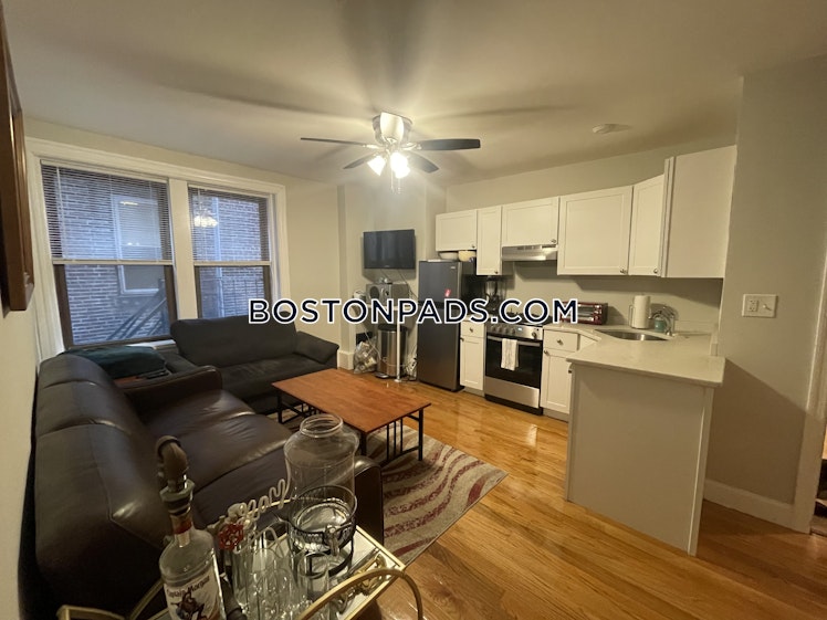 Endicott St., Boston