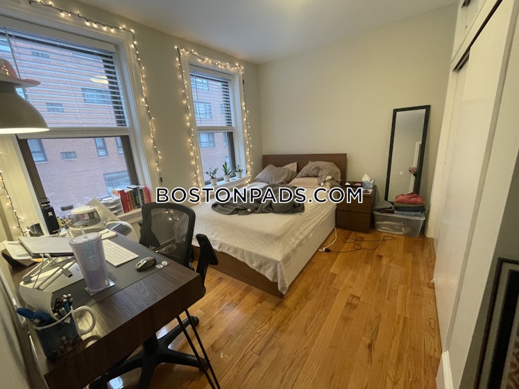 Endicott St., Boston