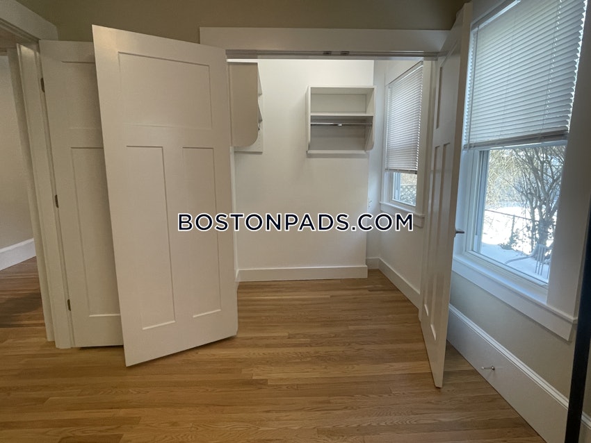 CAMBRIDGE - HARVARD SQUARE - 4 Beds, 2 Baths - Image 63