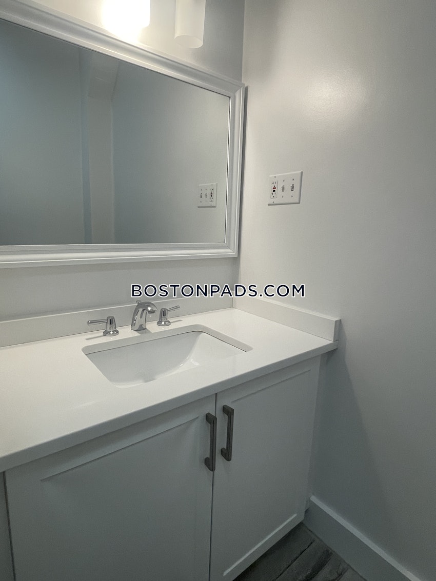 CAMBRIDGE - HARVARD SQUARE - 4 Beds, 2 Baths - Image 61