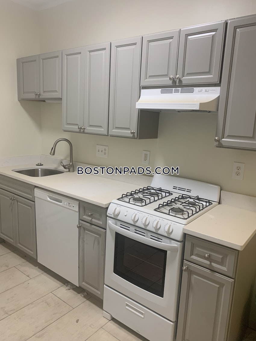 BROOKLINE- COOLIDGE CORNER - 2 Beds, 1 Bath - Image 2