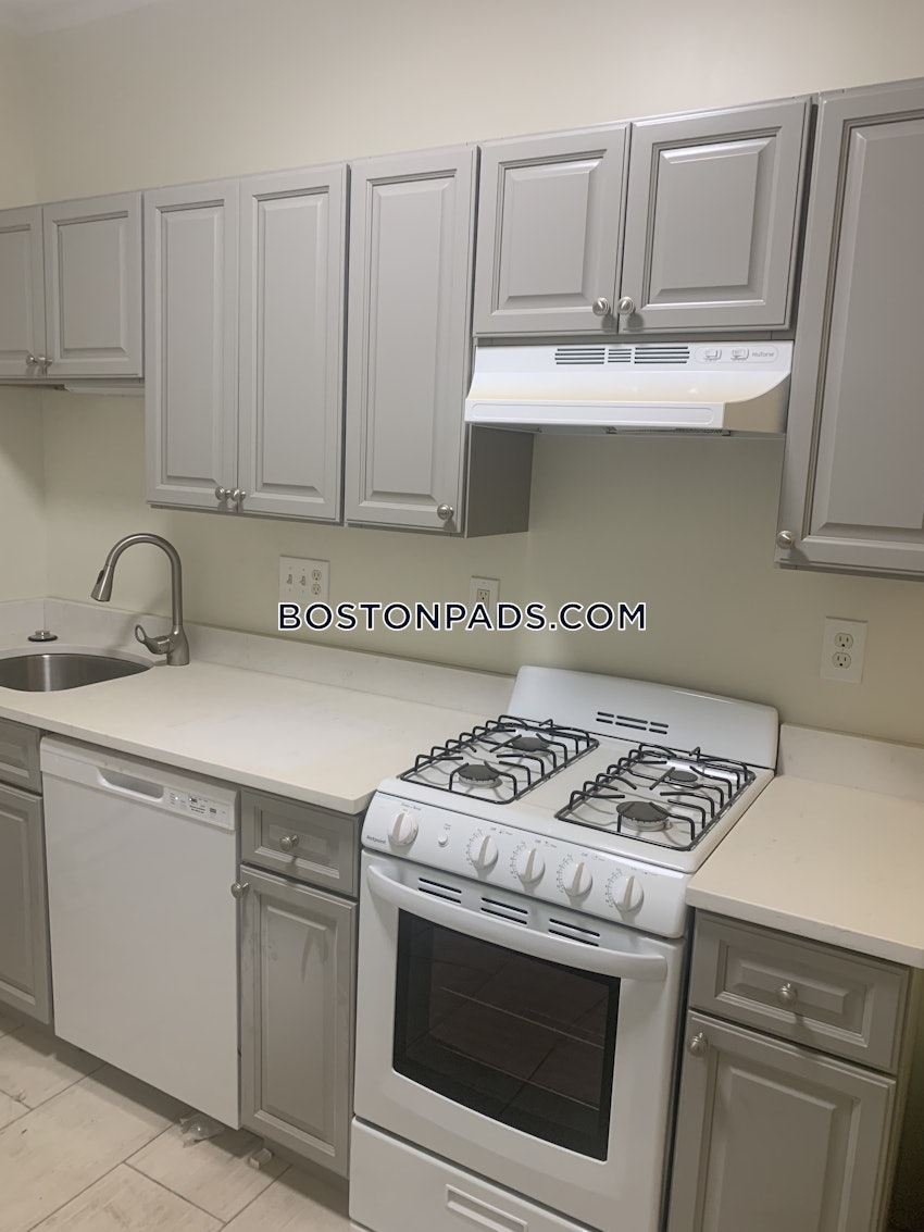 BROOKLINE- COOLIDGE CORNER - 2 Beds, 1 Bath - Image 1