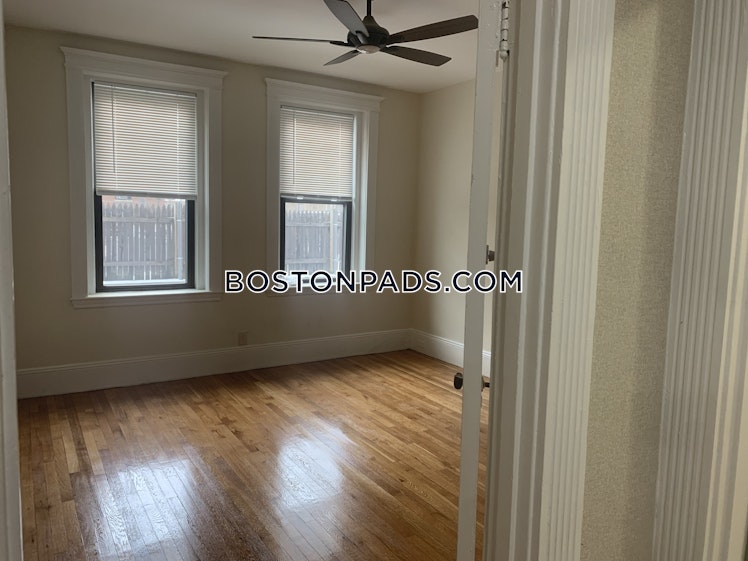 Saint Paul St., Brookline