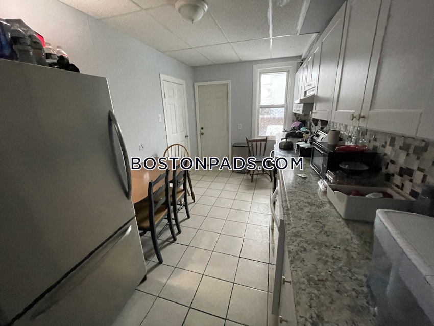 WALTHAM - 6 Beds, 2 Baths - Image 12