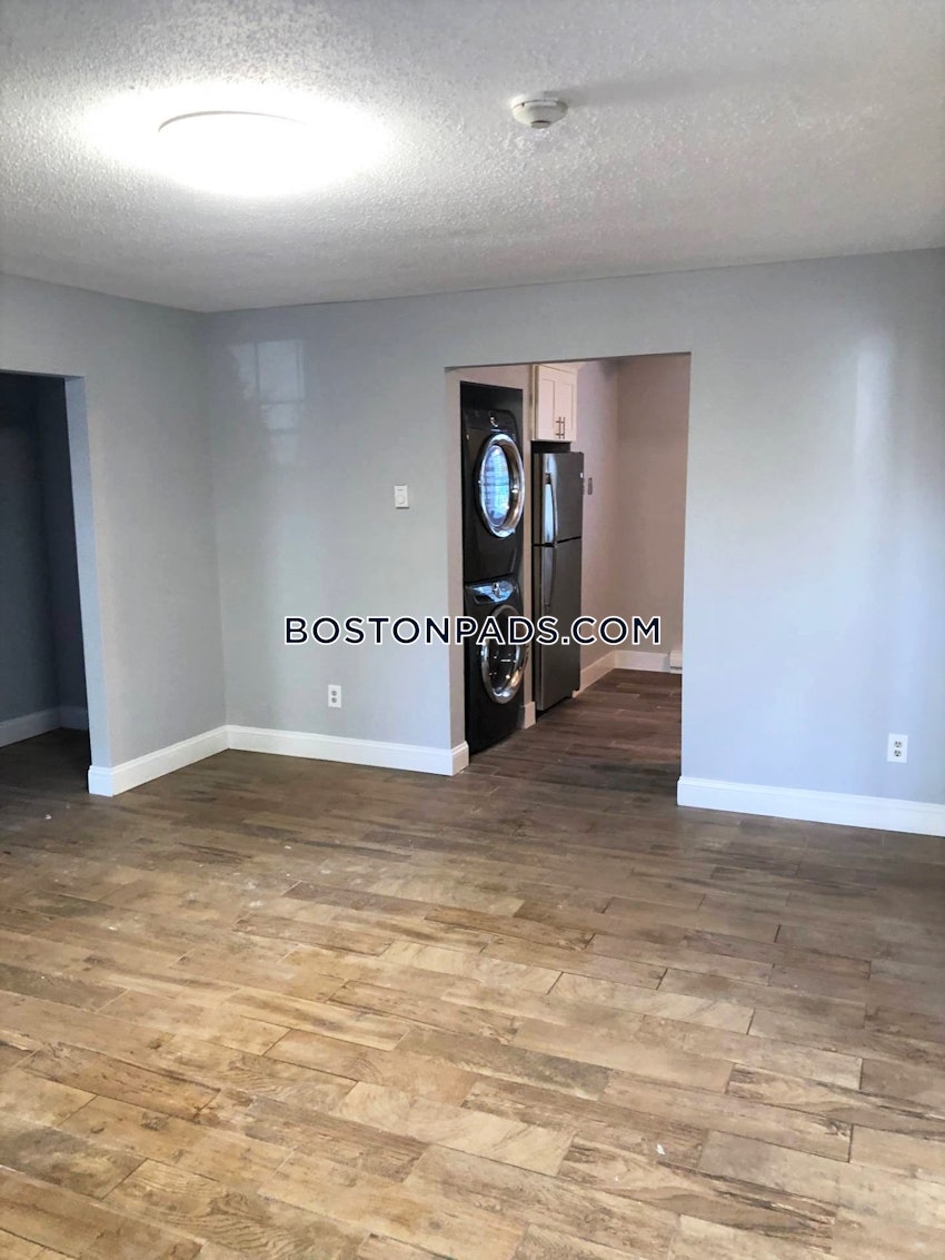 PLYMOUTH - 2 Beds, 1 Bath - Image 6