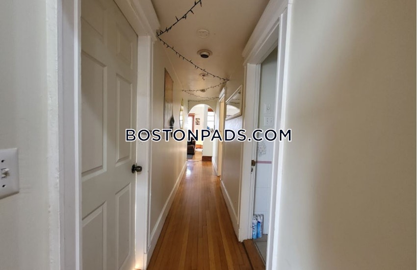 BROOKLINE- COOLIDGE CORNER - 5 Beds, 3 Baths - Image 11