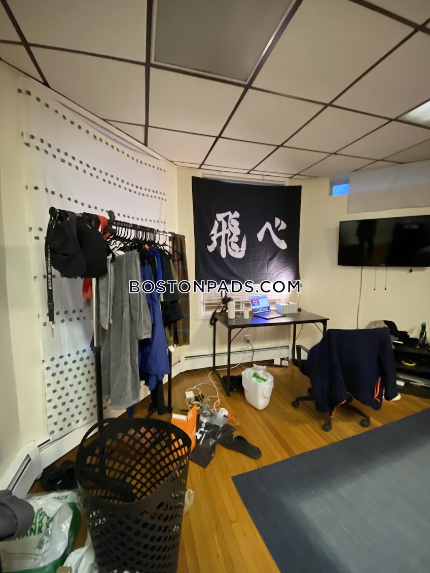 Boston - $2,450+ /month