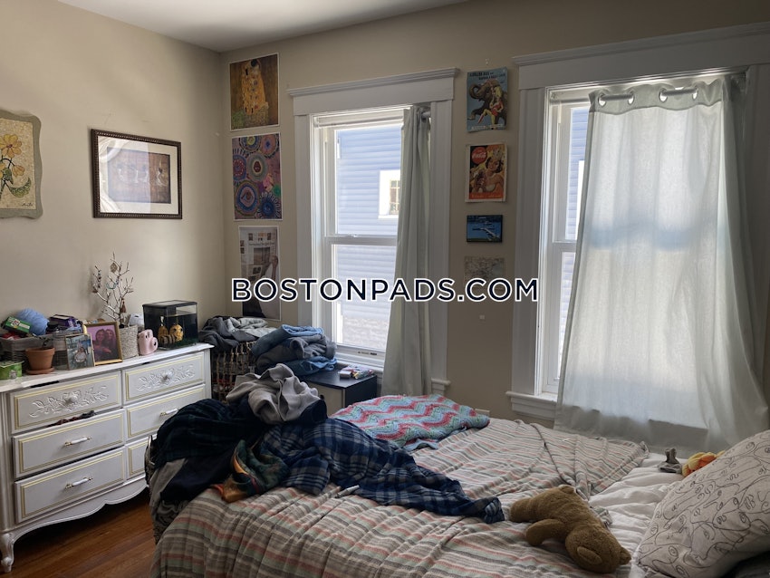 MEDFORD - TUFTS - 3 Beds, 1 Bath - Image 15