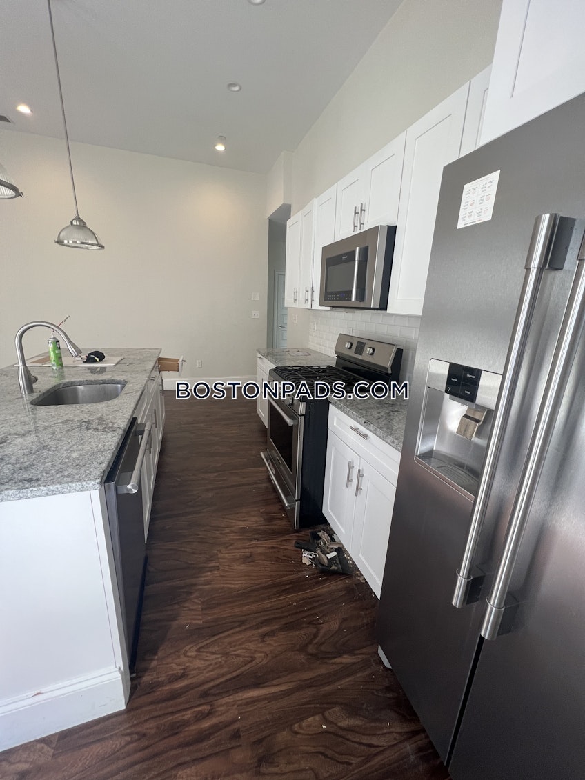 Boston - $5,700+ /month