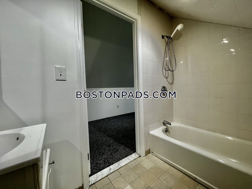 BOSTON - BRIGHTON - BRIGHTON CENTER - 4 Beds, 2 Baths - Image 106