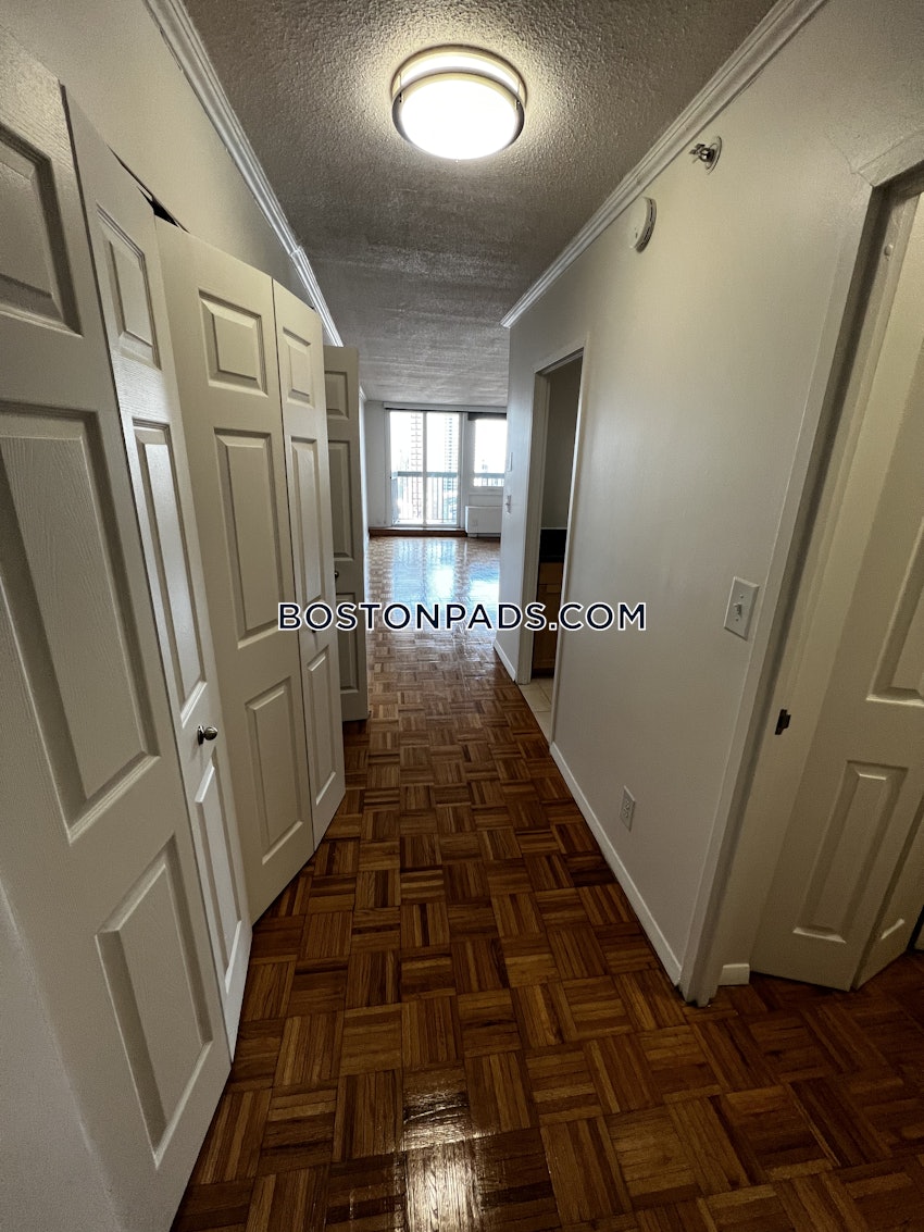 BOSTON - WEST END - 1 Bed, 1 Bath - Image 8