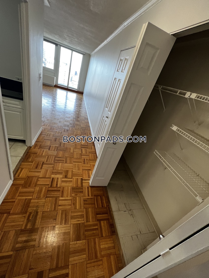 BOSTON - WEST END - 1 Bed, 1 Bath - Image 5