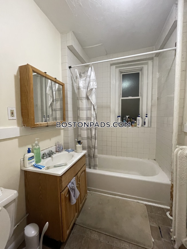 Boston - $2,950+ /mo