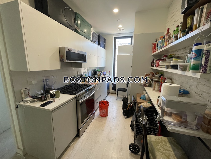 BOSTON - MISSION HILL - 2 Beds, 2 Baths - Image 11