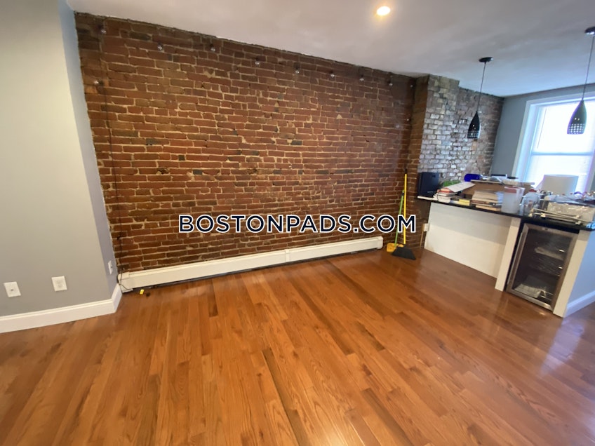 Boston - $2,950+ /month