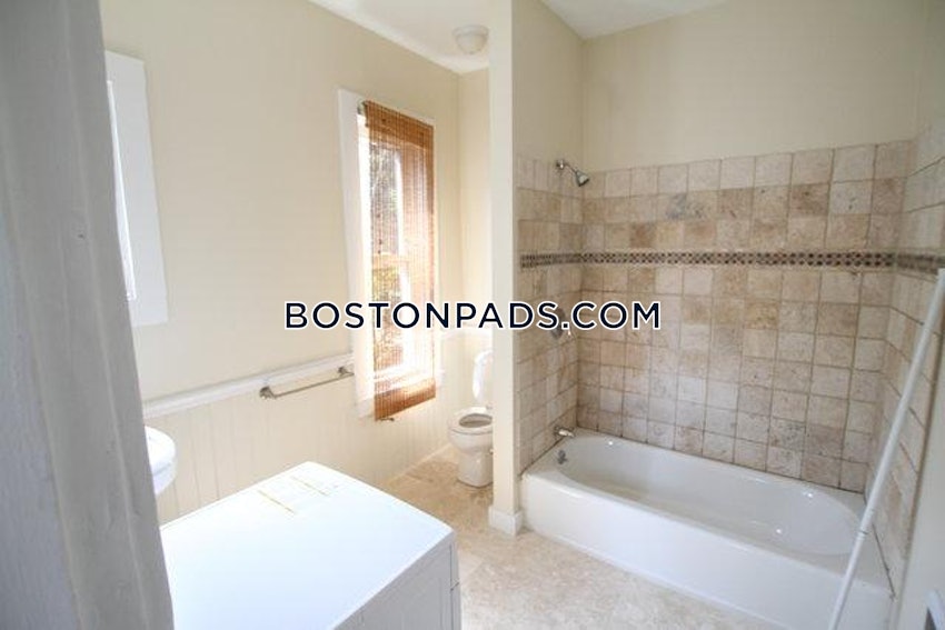 BOSTON - MISSION HILL - 4 Beds, 1 Bath - Image 2