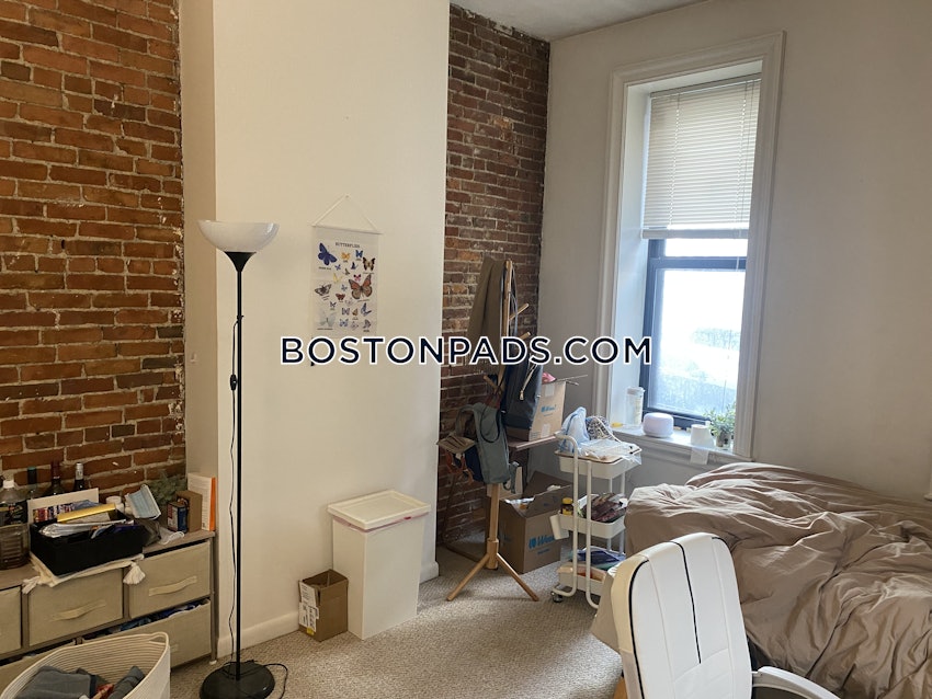 BOSTON - BAY VILLAGE - 2 Beds, 1 Bath - Image 2