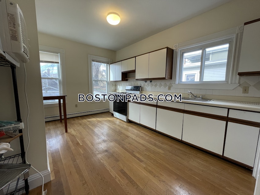 SOMERVILLE - EAST SOMERVILLE - 3 Beds, 1 Bath - Image 46